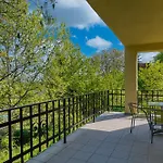 Fried Kastely Hotel