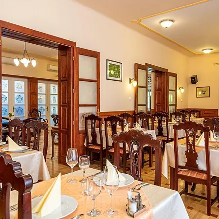 Fried Kastely Hotel 3*