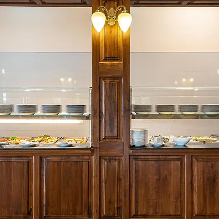 Fried Kastely Hotel Simontornya