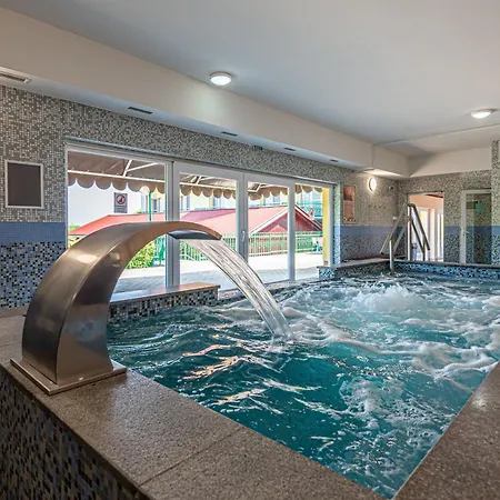 Fried Kastely Hotel 3*