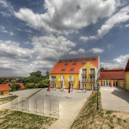 Fried Kastely Otel 3*