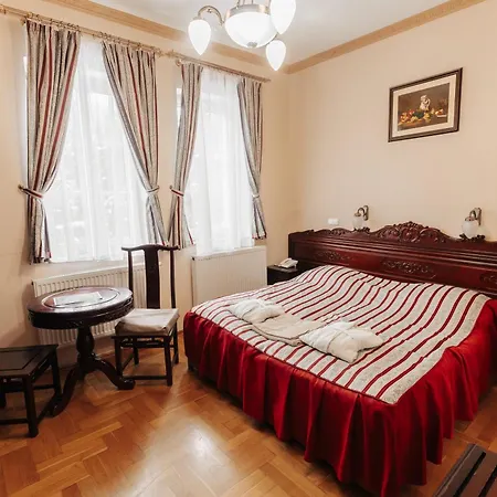 Fried Kastélyszálló 3* Simontornya