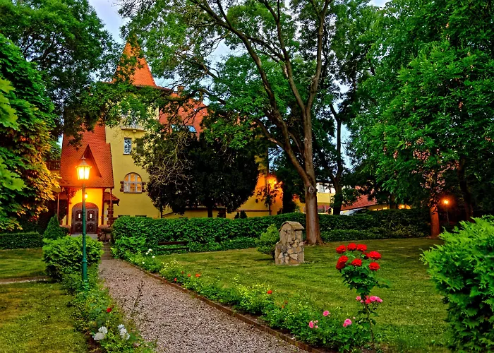 Fried Kastely Hotel Simontornya